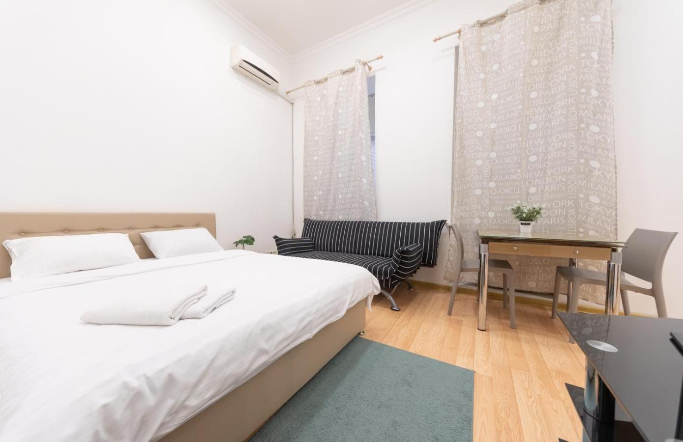 Kievaccommodation In The Center 24H Self Check-In エクステリア 写真