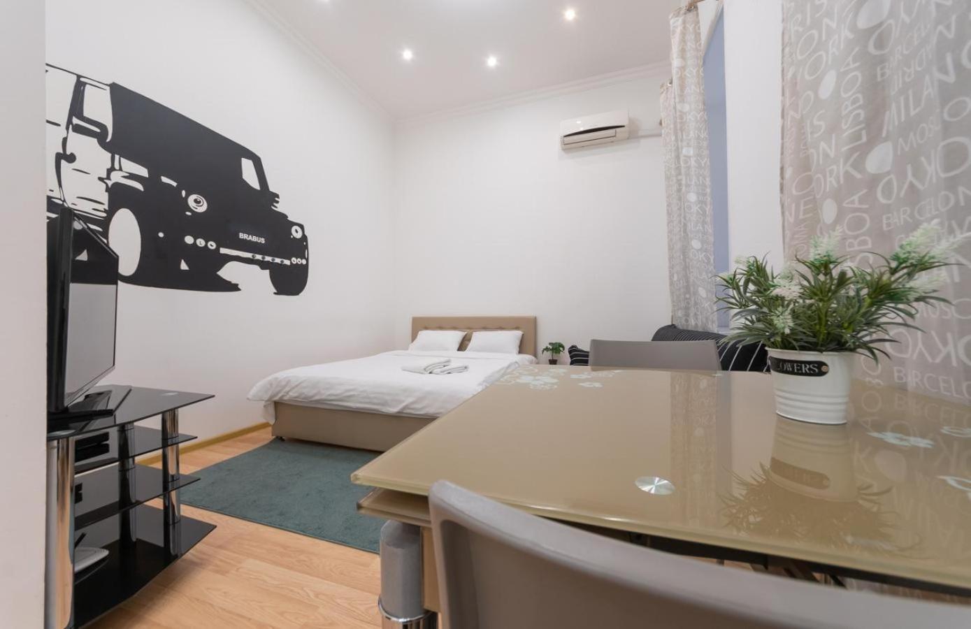 Kievaccommodation In The Center 24H Self Check-In エクステリア 写真