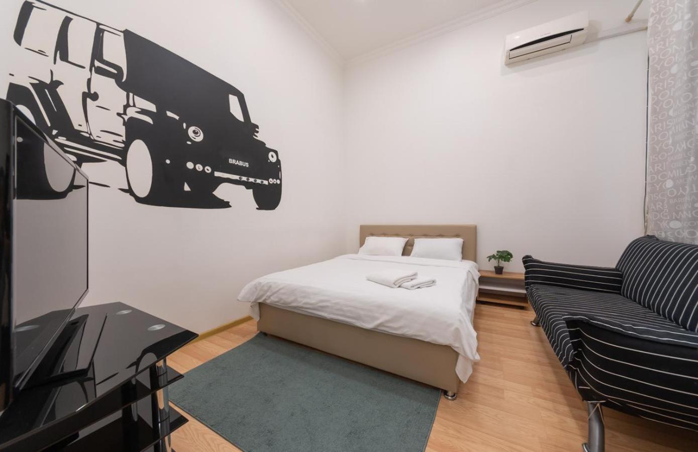 Kievaccommodation In The Center 24H Self Check-In エクステリア 写真